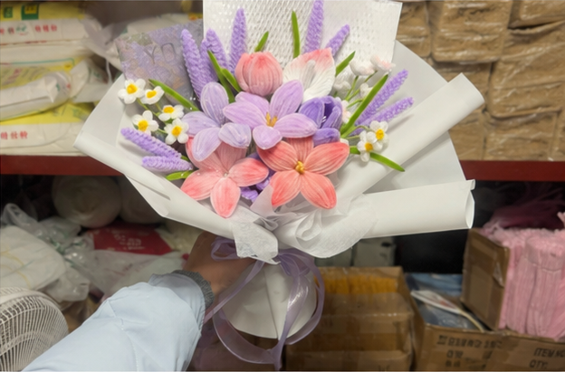 Chenille flower photo shared by a Vela Muse customer