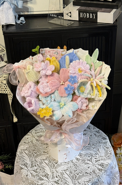 Chenille flower photo shared by a Vela Muse customer