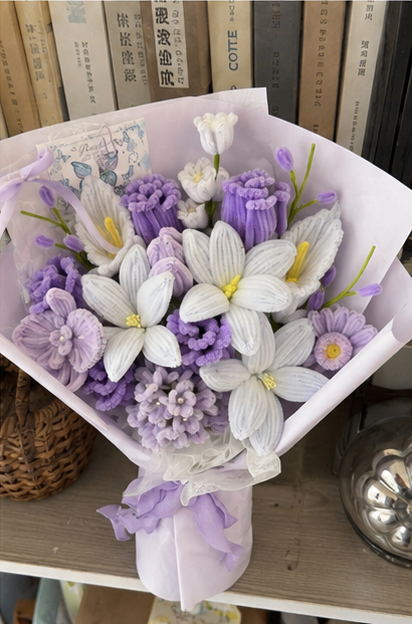 Chenille flower photo shared by a Vela Muse customer