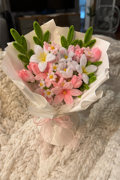 Chenille flower photo shared by a Vela Muse customer